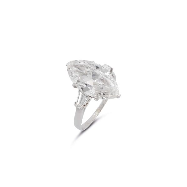 Bulgari - 



BULGARI DIAMOND RING IN PLATINUM
