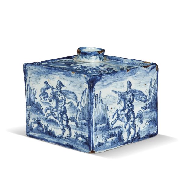 A CONTAINER, SAVONA, EARLY 18TH CENTURY