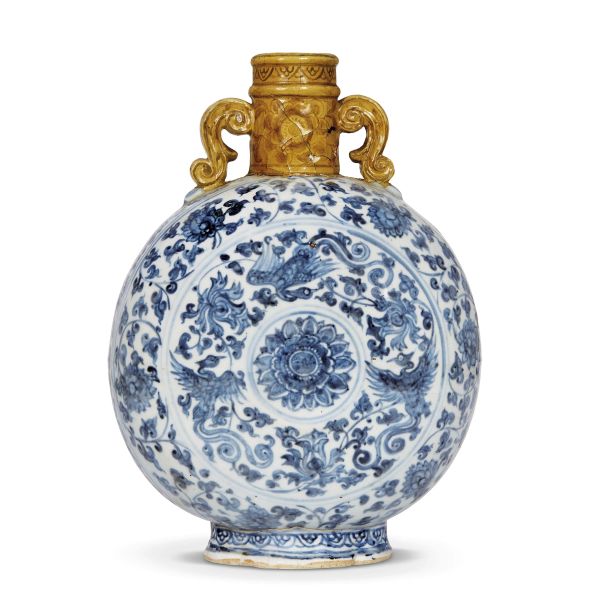 



A VASE, CHINA, MING DYNASTY, 15TH CENTURY