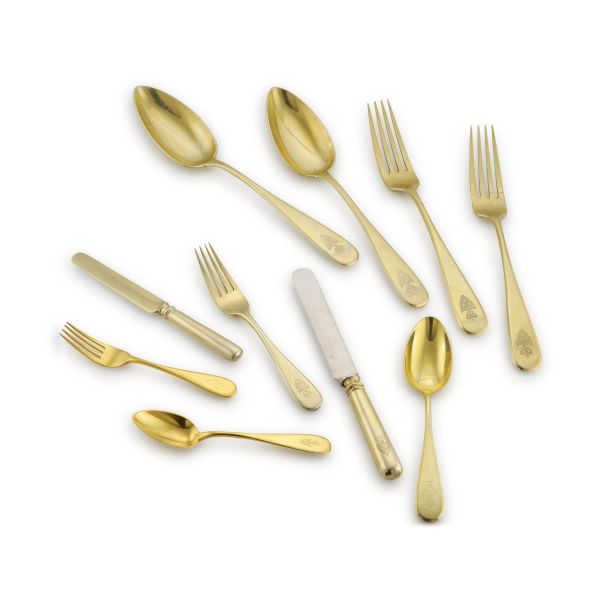 A  GILDED SILVER CUTLERY SERVICE, RUSSIA, BEGINNING OF 20TH CENTURY