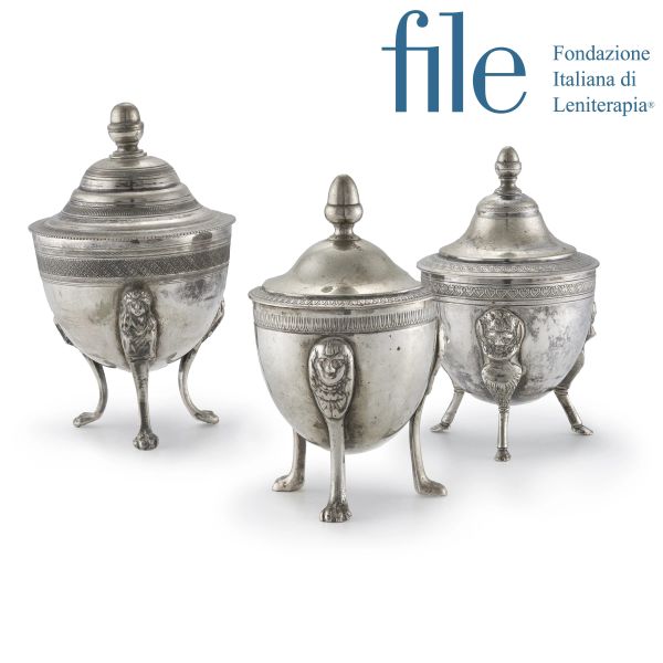 DUE COPPETTE CON COPERCHIO, STATI PONTIFICI, SECOLO XIX E ALTRA SIMILE, NAPOLI, SECOLO XIX