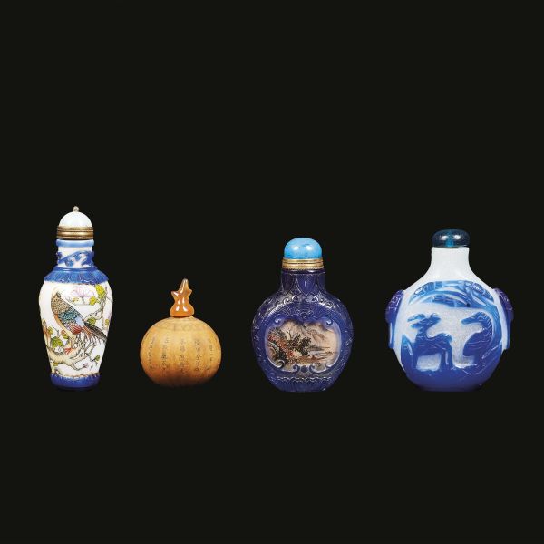 GROUP OF FOUR SNUFF BOTTLES, CHINA, QING DYNASTY, 19TH-20TH CENTURY