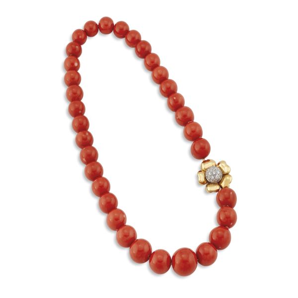 CORAL NECKLACE IN 18KT TWO TONE GOLD