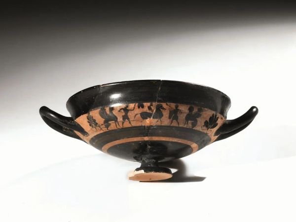  Kylix attica a figure nere tipo band cup                                    