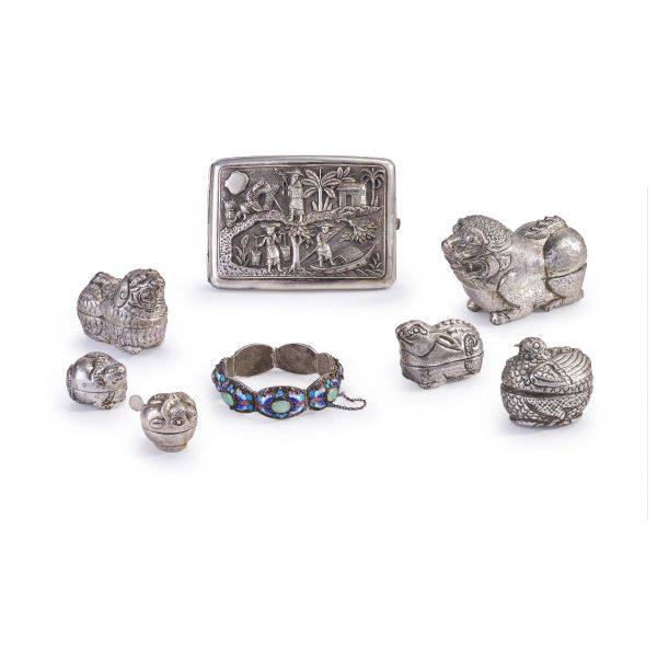 



A GROUP OF EIGHT SILVER OBJECTS, CHINA, 20TH CENTURY 