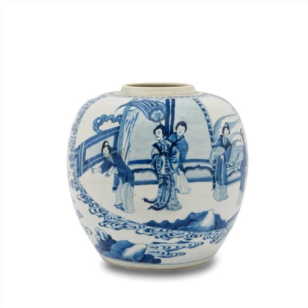 A VASE, CHINA, QING DYNASTY, 18TH CENTURY