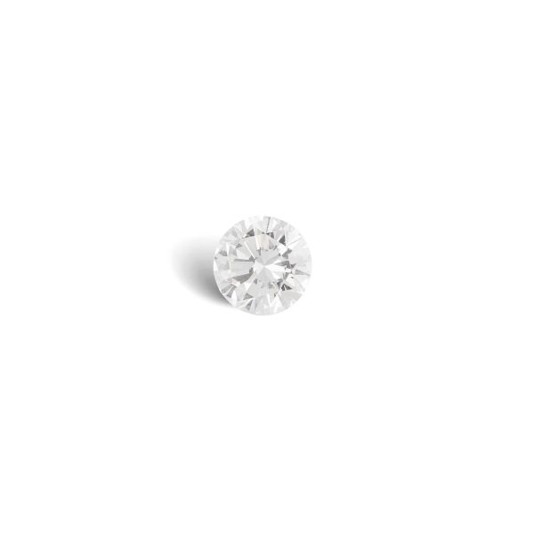 



TWO LOOSE DIAMONDS 