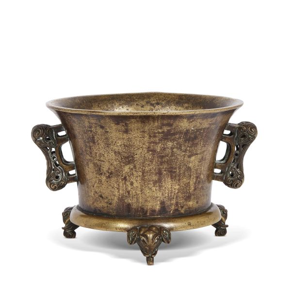 A BRONZE CENSER, CHINA, LATE MING DYNASTY, 17TH CENTURY