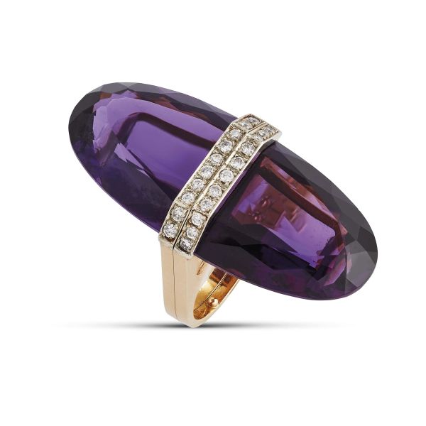 BIG AMETHYST AND DIAMOND RING IN 18KT TWO TONE GOLD
