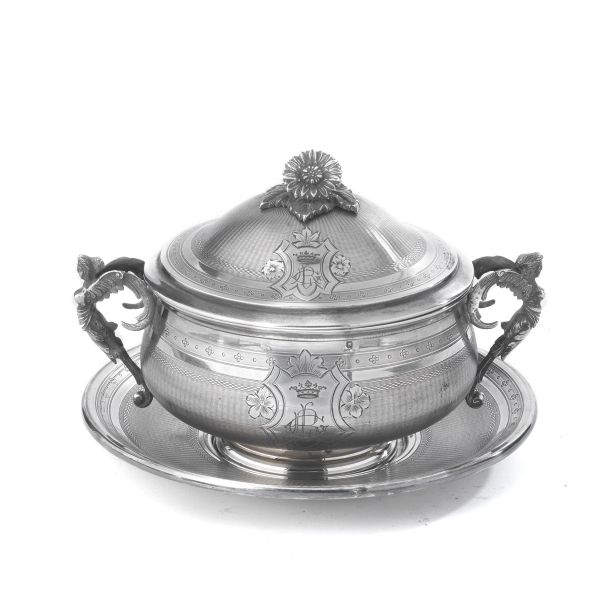 A SILVER ACCOUCHEMENT CUP, PARIS, 1890 CIRCA; MARK OF ROUSSEL AND FILS AIN&Egrave;