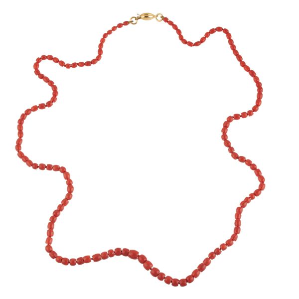 



LONG CORAL NECKLACE 