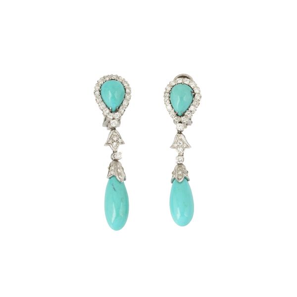 



PAIR OF LONG EARRINGS WITH DIAMONDS AND TURQUOISE