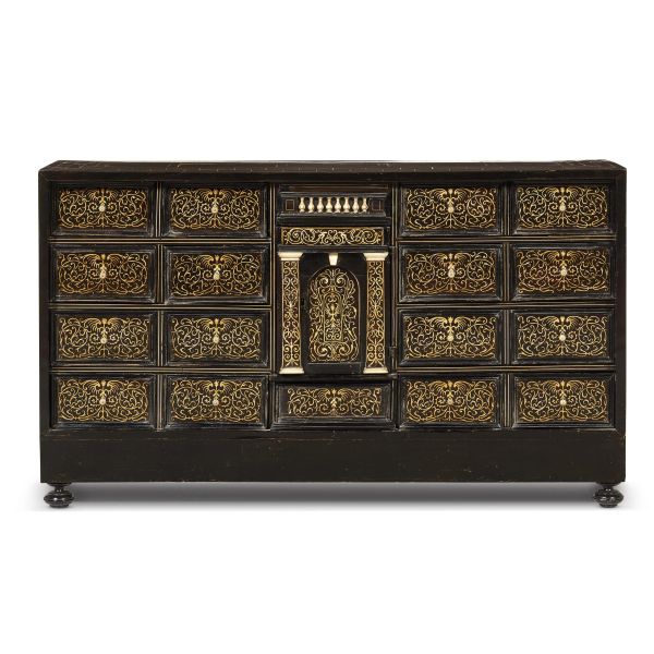 



A LOMBARD CABINET, LATE 17TH CENTURY