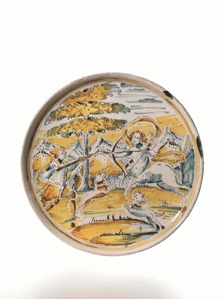 Alzata o sottocoppa, Faenza, “Pittore delle scene di caccia”, inizio del secolo XVII