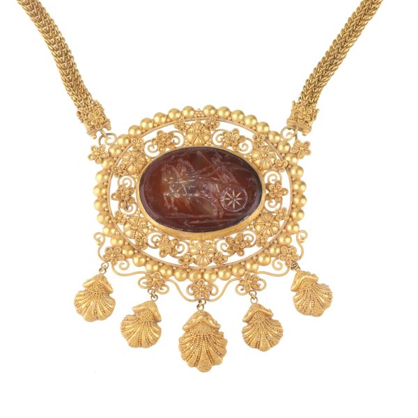 ARCHAEOLOGICAL STYLE NECKLACE IN 18KT YELLOW GOLD