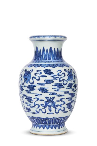 A VASE, CHINA, QING DYNASTY, END OF 19TH CENTURY