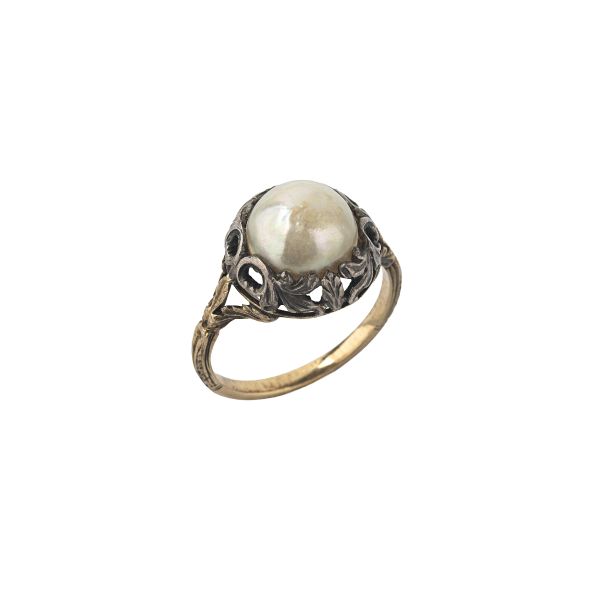 PEARL RING IN SILVER AND LOW TITLE YELLOW GOLD