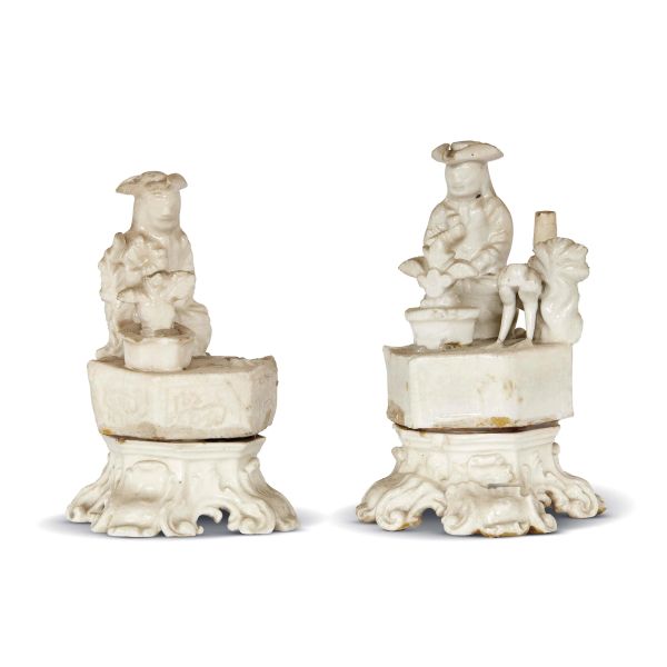 



A PAIR OF PORCELAIN FIGURINES, CHINA, QING DYNASTY, 18TH CENTURY