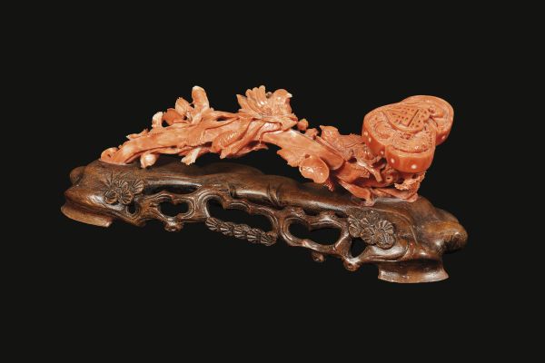 A CORAL SCULPTURE, CHINA, 20TH CENTURY