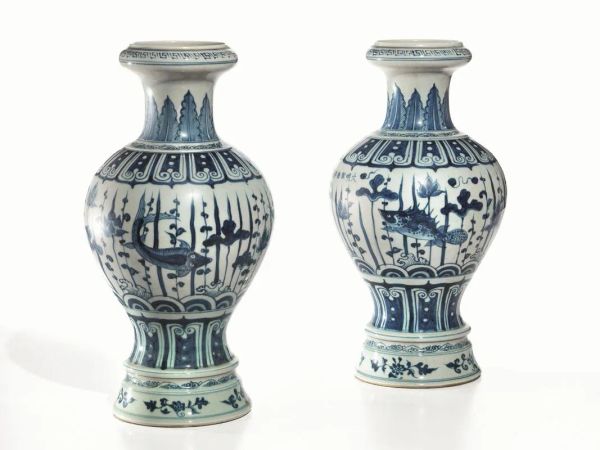  Coppia di vasi Cina, fine dinastia Qing 