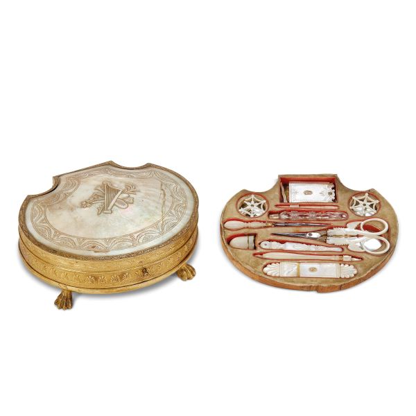 



NECESSAIRE DA CUCITO, FRANCIA, PRIMA MET&Agrave; SECOLO XIX