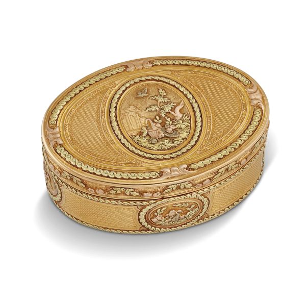 SNUFF BOX IN 18KT FOUR TONE GOLD