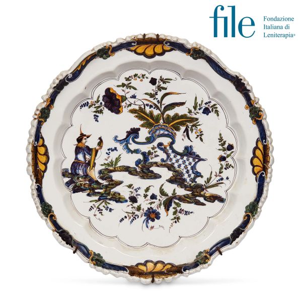 



A PASQUALE ANTONIBON LARGE PLATE, NOVE, 1740-1770