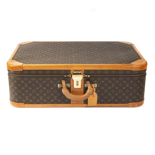 



LOUIS VUITTON VALIGIA SEMIRIGIDA