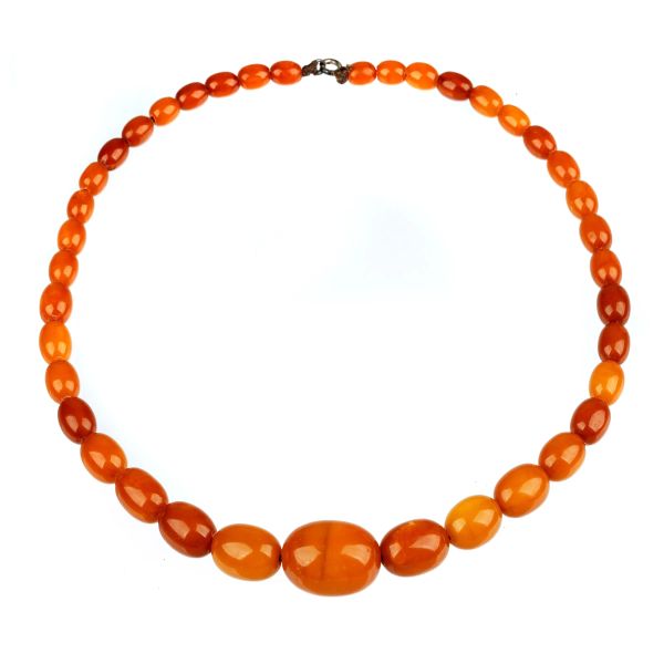 



AMBER NECKLACE