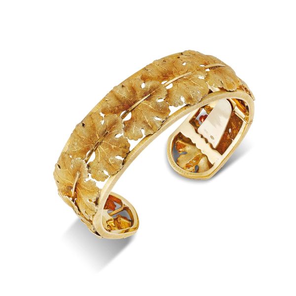 



BUCCELLATI BANGLE BRACELET IN 18KT YELLOW GOLD