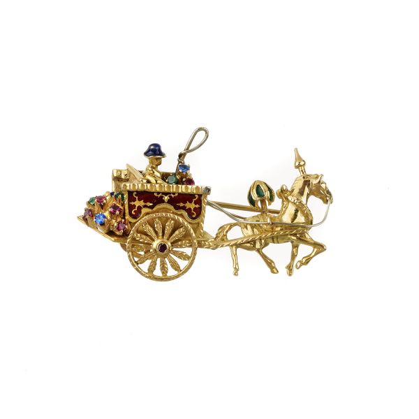 



CARRIAGE-SHAPED BROOCH IN 18KT YELLOW GOLD