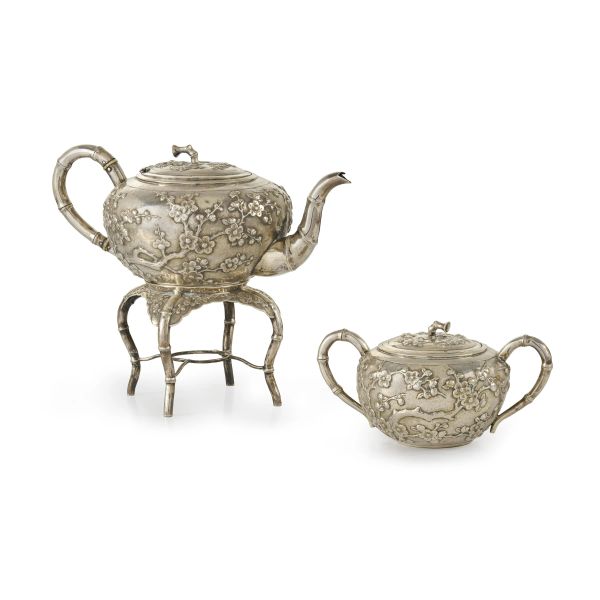 



SILVER TEAPOT AND SUGAR BOWL, CHINA, 20TH CENTURY