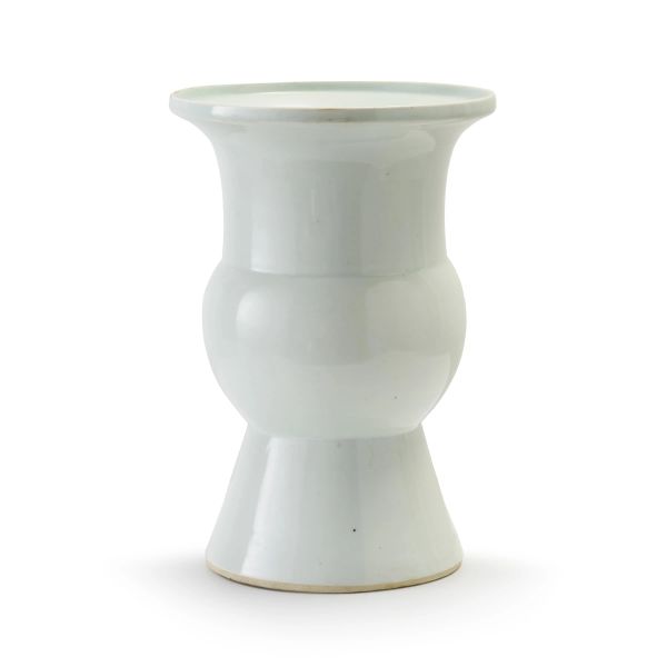 



VASO IN PORCELLANA A SMALTO CELADON, CINA, DINASTIA QING, SEC. XVIII