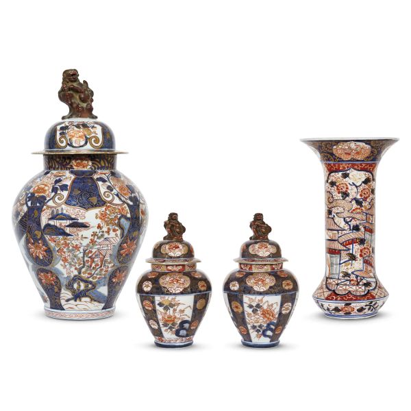 A GROUP OF FOUR VASES, JAPAN, 19TH CENTURY