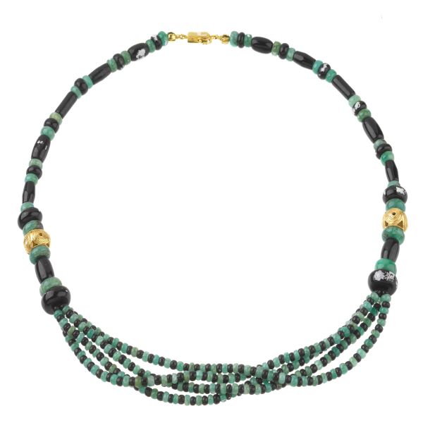 



EMERALD ROOT AND ONYX NECKLACE 