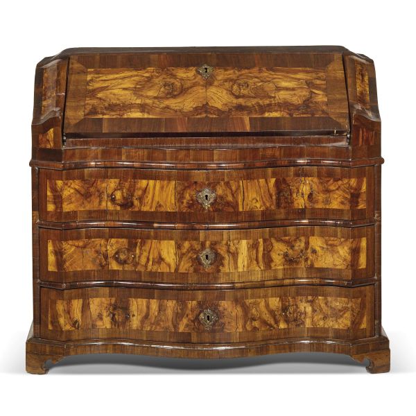 



A VERONESE FALL-FRONT BUREAU, FIRST HALF 18TH CENTURY