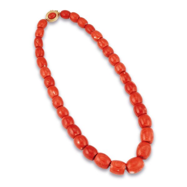 



JAPANESE CORAL NECKLACE