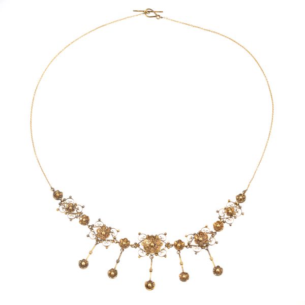 NECKLACE WITH PENDANTS IN 9KT