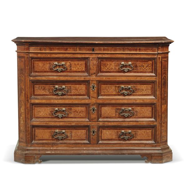 



A LOMBARD COMMODE, 17TH CENTURY
