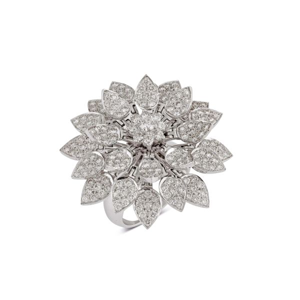 



GRANDE ANELLO A FIORE 