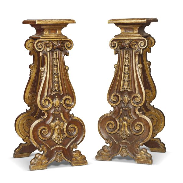 A PAIR OF FLORENTINE 17TH CENTURY STYLE STOOLS, LATE 19TH CENTURY