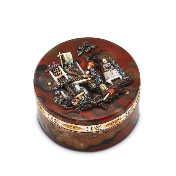 TABACCHIERA IN PIETRA DURA