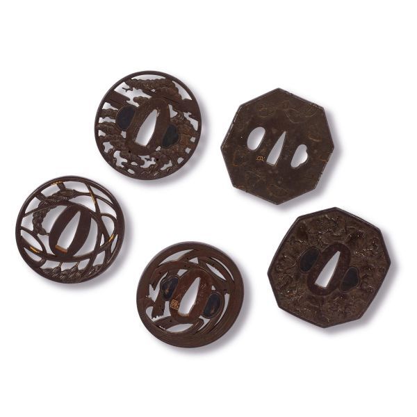 



INSIEME DI CINQUE TSUBA, GIAPPONE, PERIODO MEIJI, SEC. XIX