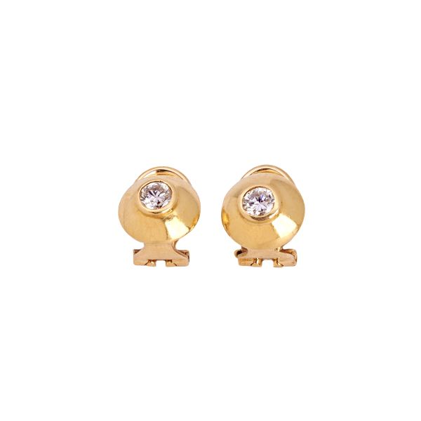 DIAMOND CLIP EARRINGS IN 18KT YELLOW GOLD