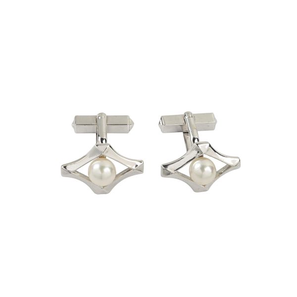 PAIR OF CUFFLINKS WITH PEARL IN 18KT WHITE GOLD