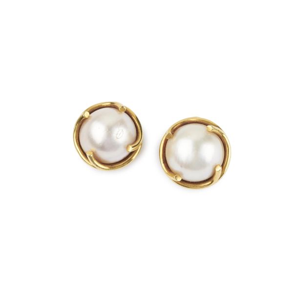 



MABE PEARL EARRINGS IN 18KT YELLOW GOLD