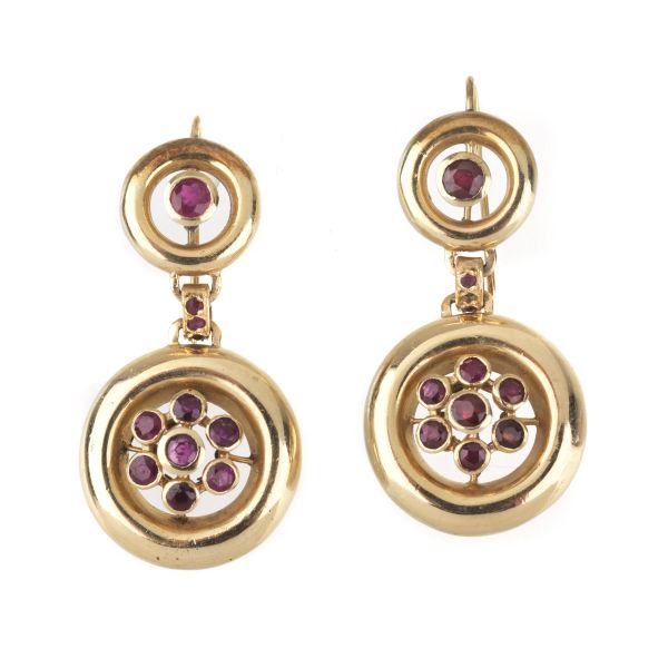 RUBY DROP EARRINGS IN GOLD