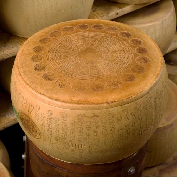 Forma di Parmigiano Reggiano Stagionatura 24 mesi