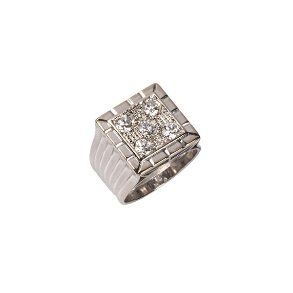 



DIAMOND CHEVALIER RING IN 18KT WHITE GOLD