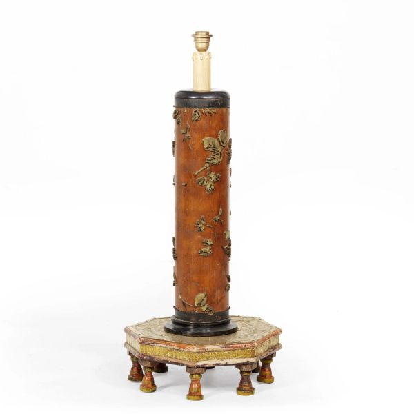 A LAMP ON STAND, 19TH CENTURY